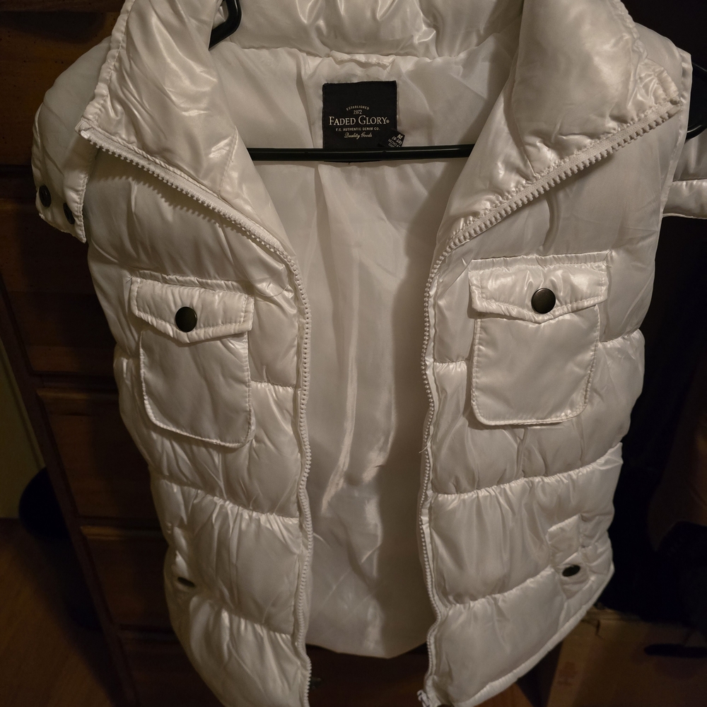 New Faded Glory Women's Shiny White Quilted Vest With Hood